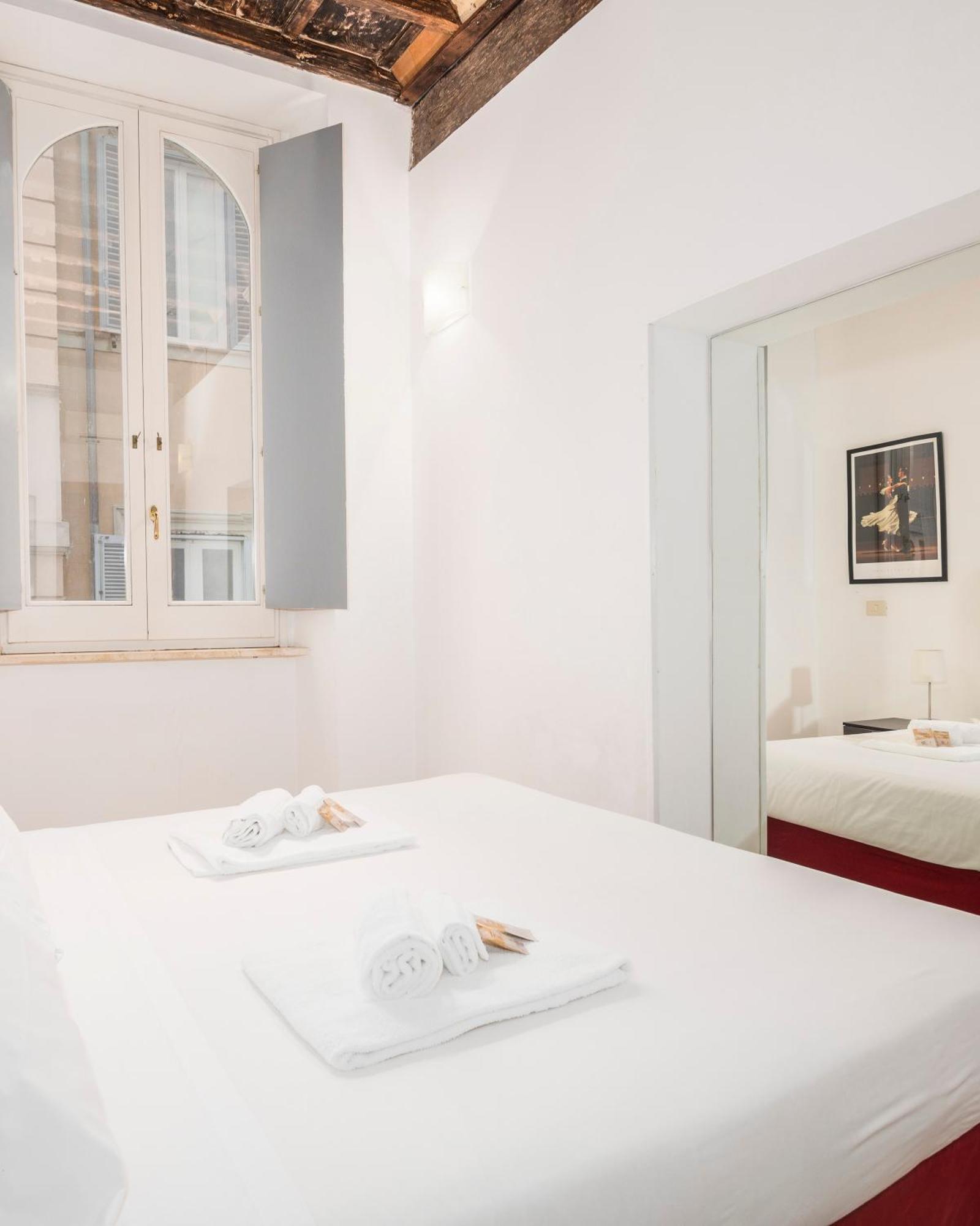 Suites Campo De' Fiori - Zen18-19-20 Rome Exterior photo